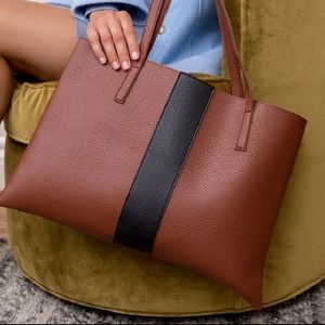 Vince Camuto tote